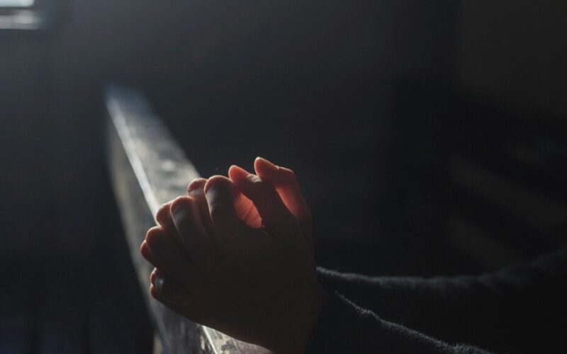 Free hands praying church image